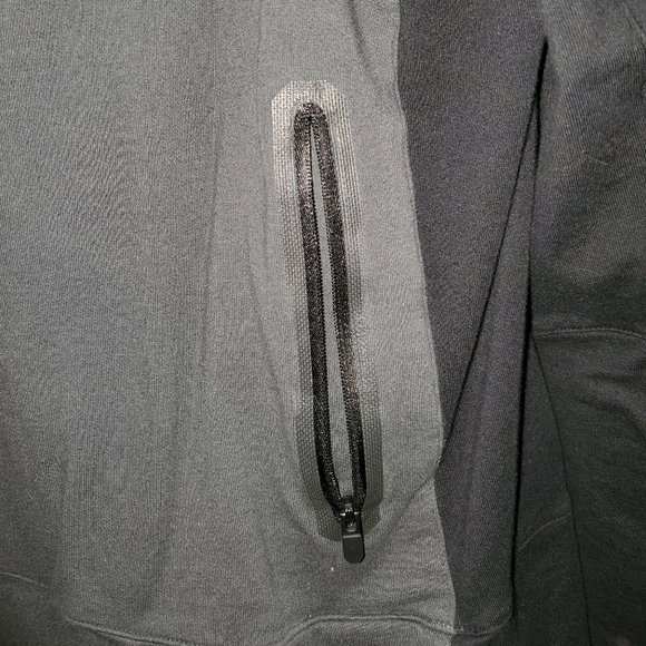 UFC RONDA ROUSEY HOODIE - Picture 5 of 7